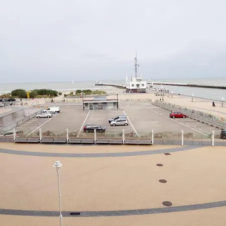 Lägenhet In By The *